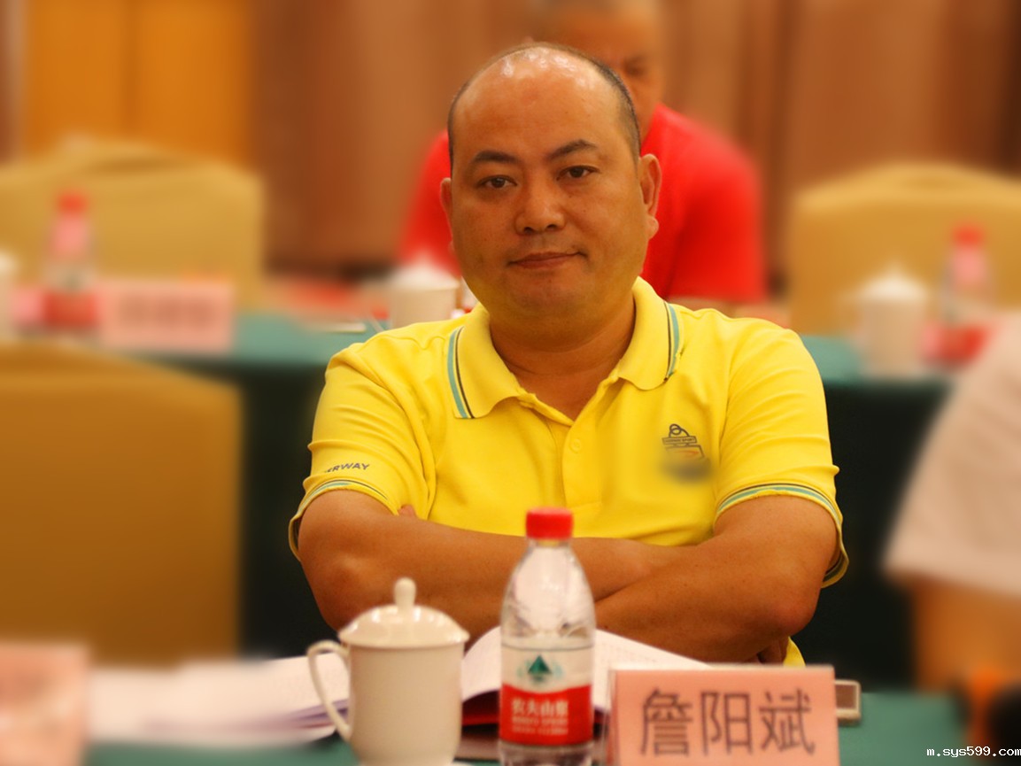 2L8A2028.jpg 2L8A2028.jpg