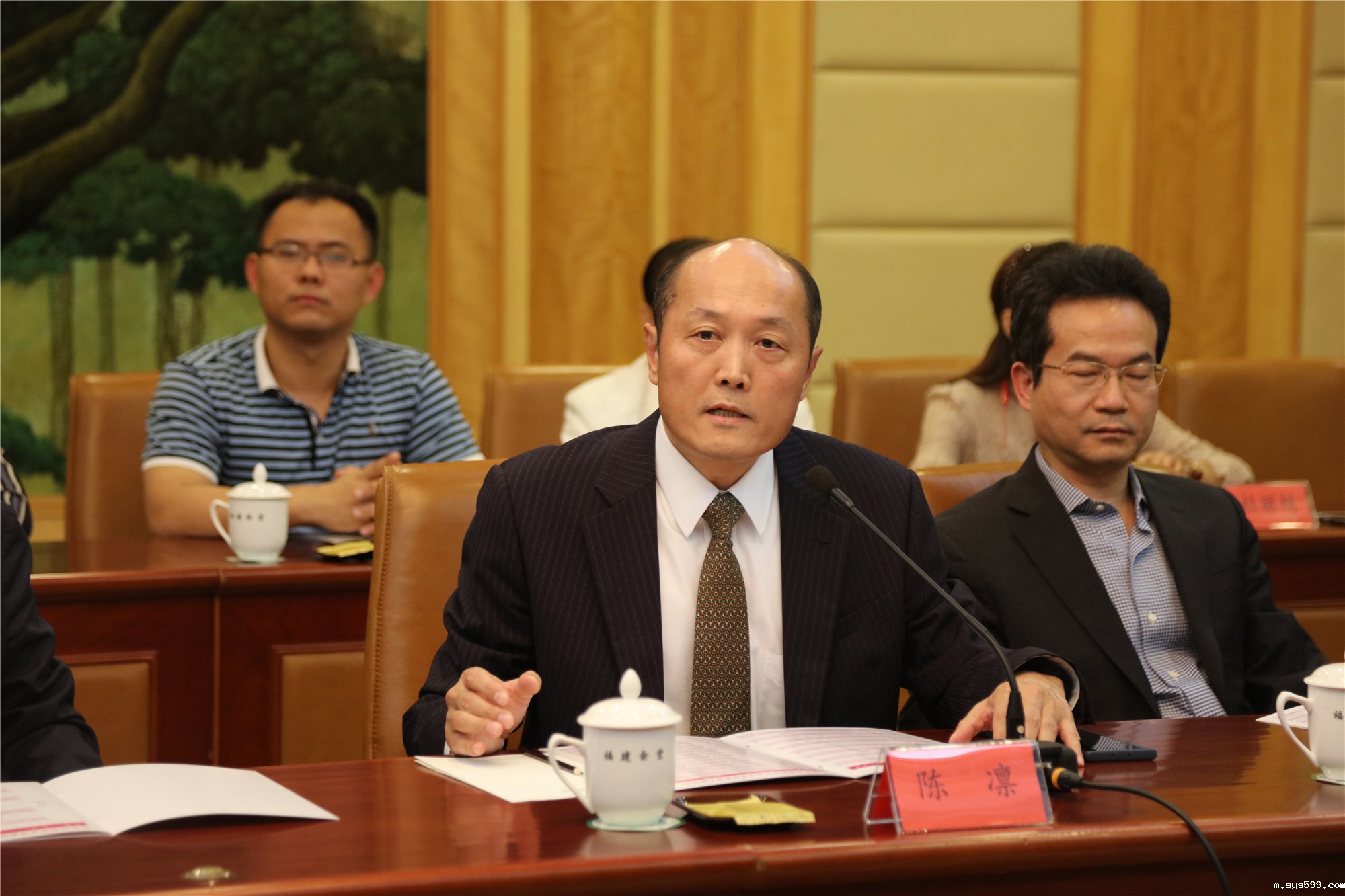 2L8A6055.jpg 2L8A6055.jpg