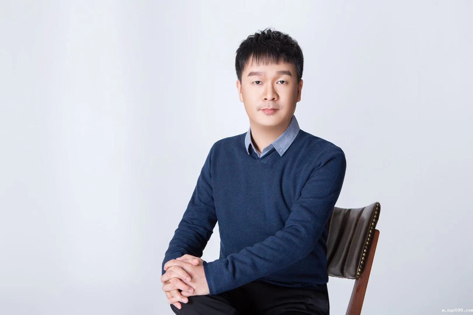 黄辉.jpg 黄辉.jpg