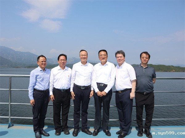 2L8A5231.jpg 2L8A5231.jpg