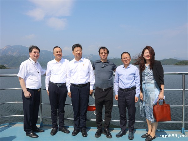 2L8A5225.jpg 2L8A5225.jpg