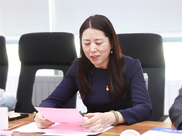 2L8A1917.jpg 2L8A1917.jpg