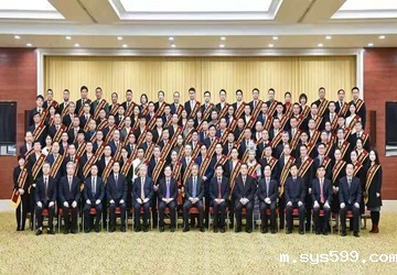 副会长林德殿企业三棵树涂料股份有限公司荣获全国“万企帮万村”精准扶贫行动先进民营企业称号