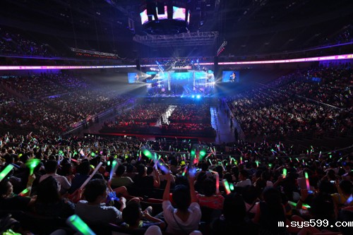 名誉会长企业单位泰禾集团“泰禾长安中心群星演唱会”火爆上演