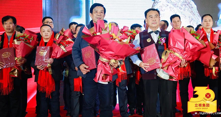 4ae9a7d264b2e15a4ff9e1183b72b32.jpg 4ae9a7d264b2e15a4ff9e1183b72b32.jpg