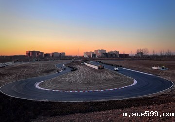 总商会名誉会长叶明钦企业金港俱乐部赛道正式开放！