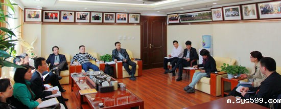 朝阳区委非公经济工委领导莅临商会调研商会党建工作