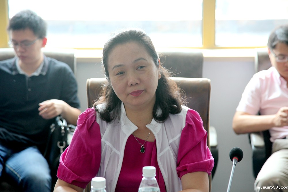 福建省委统战部副部长、省工商联党组书记王玲一行考察在京闽籍企业