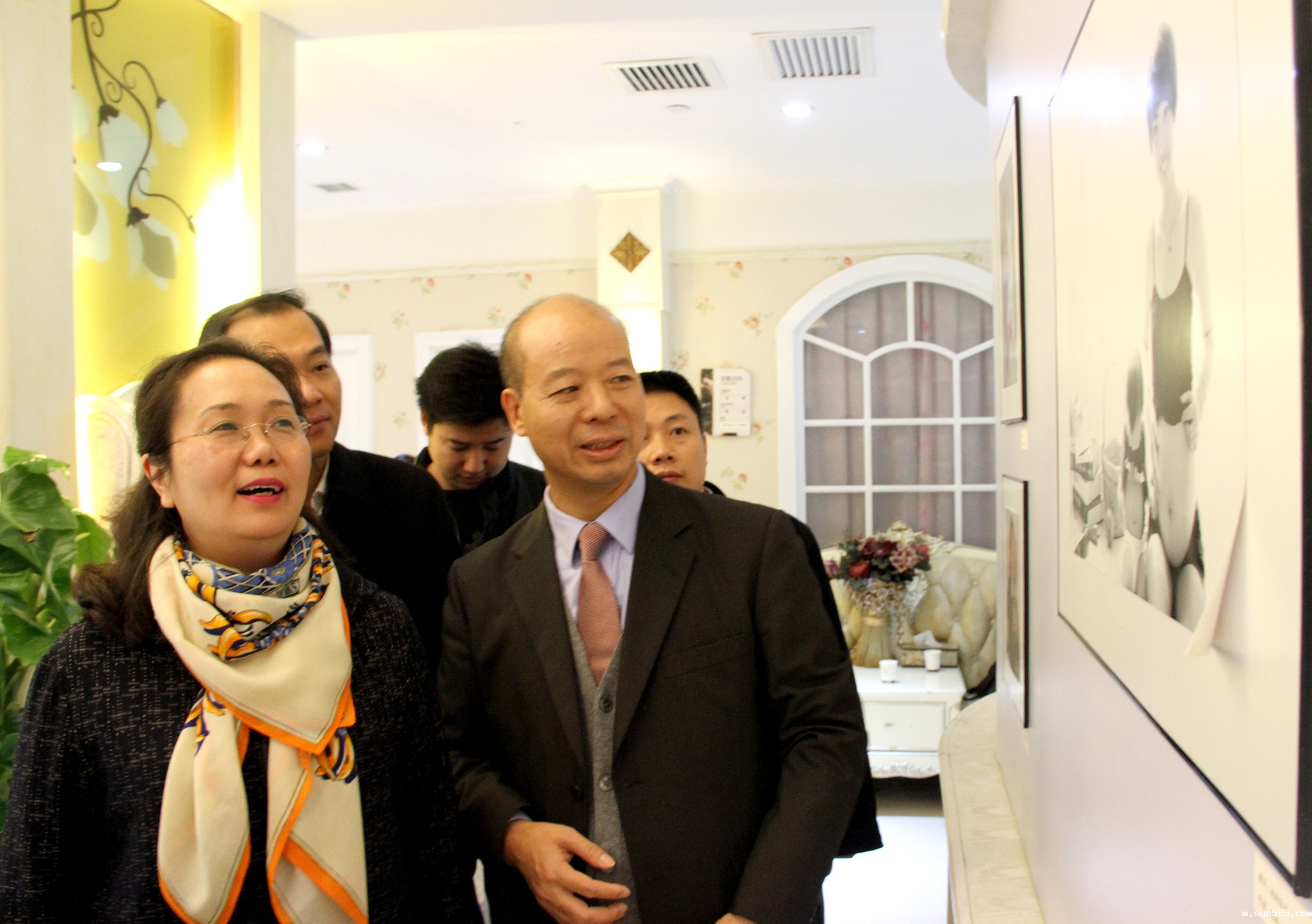 福建省委统战部副部长、省工商联党组书记王玲考察调研总商会会员企业